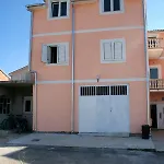 Apartman Apartments With Parking Space Vodice - 4214 *