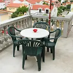 Apartments With Parking Space Vodice - 4214 Vodice