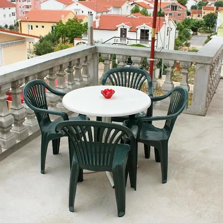 With Parking Space - 4214 Vodice