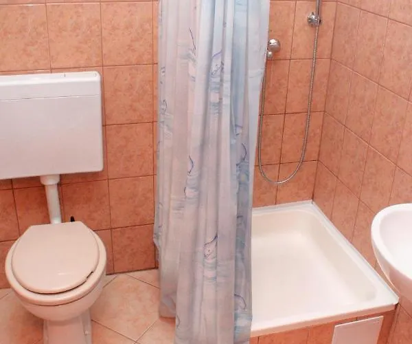 Appartement With Parking Space - 4214 *